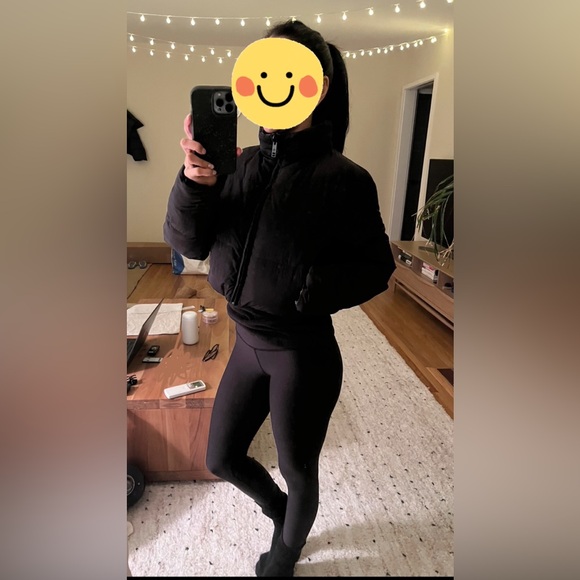 All Things Golden THE VEGAN PUFF™ REVERSIBLE CROP JACKET - PATENT/BLACK - Picture 13 of 13